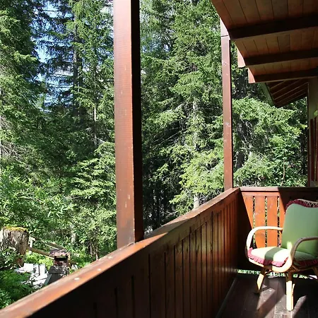 Chalet Dei Pini Apartahotel Madonna
