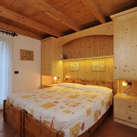 Lägenhetshotell Chalet Dei Pini *