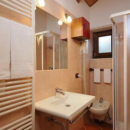 Lägenhetshotell Chalet Dei Pini Madonna